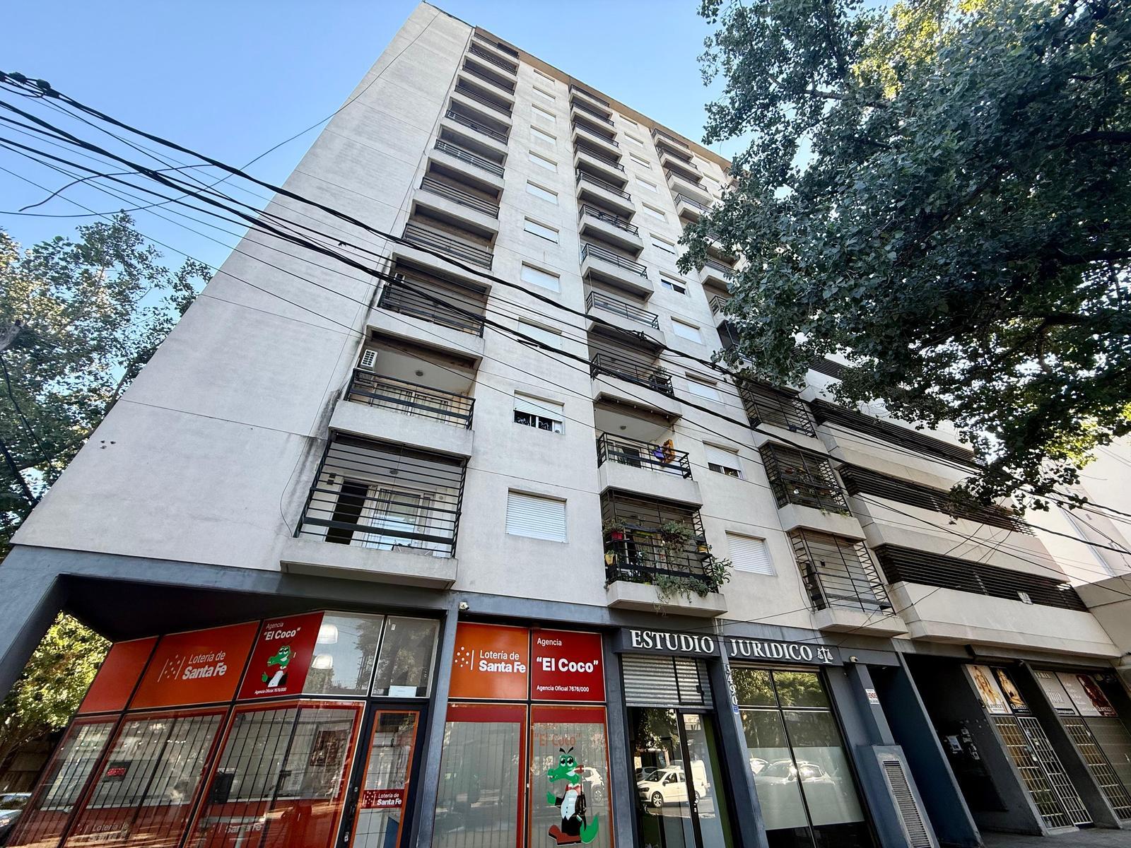 Venta Monoambiente Divisible Balcon y Patio terraza Apto Credito Zona Facultades Echesortu Rosario — foto 1