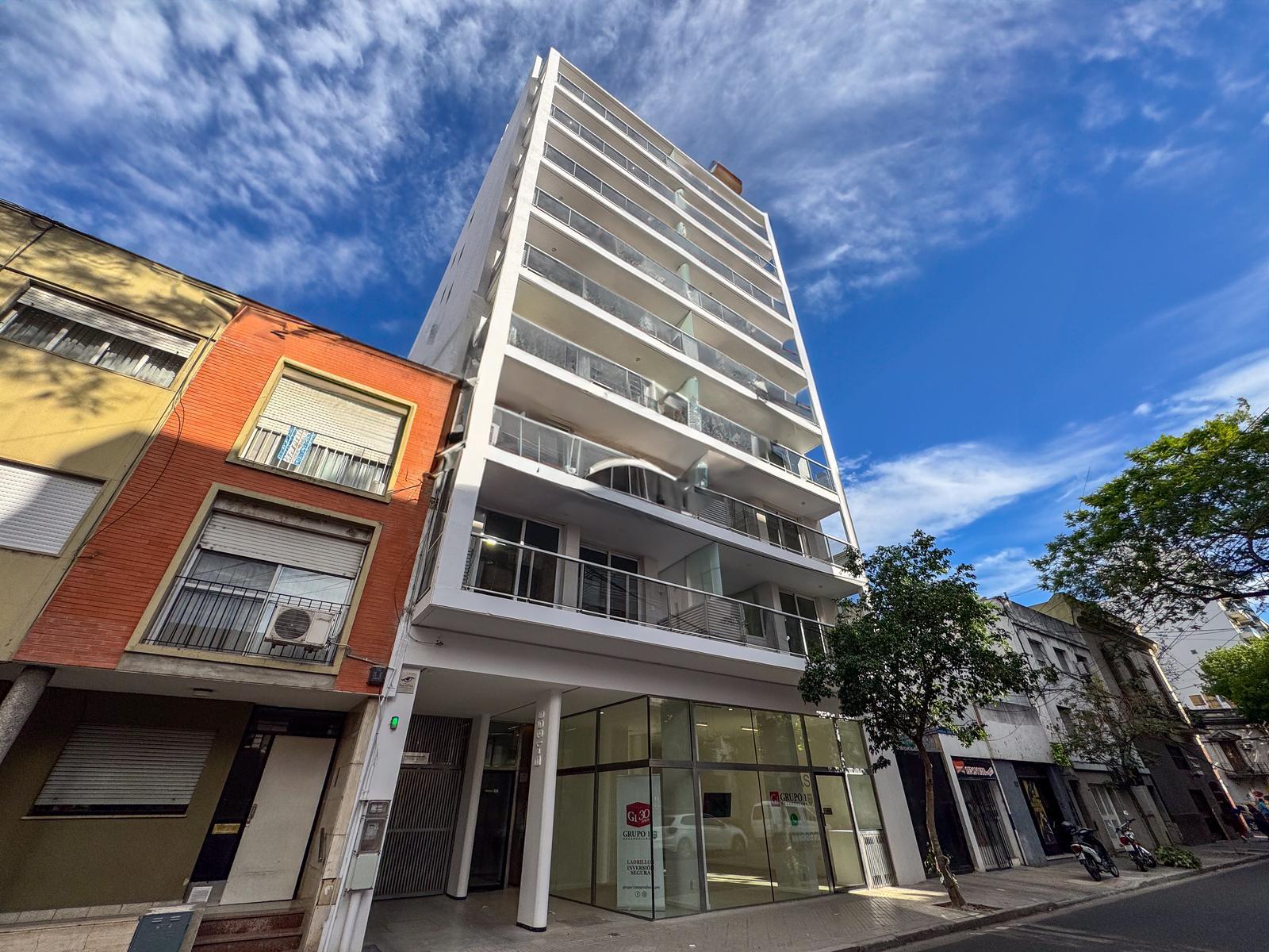 Venta Balcarce 1300 Local Comercial  Calidad Constructiva Superior Rosario — foto 1