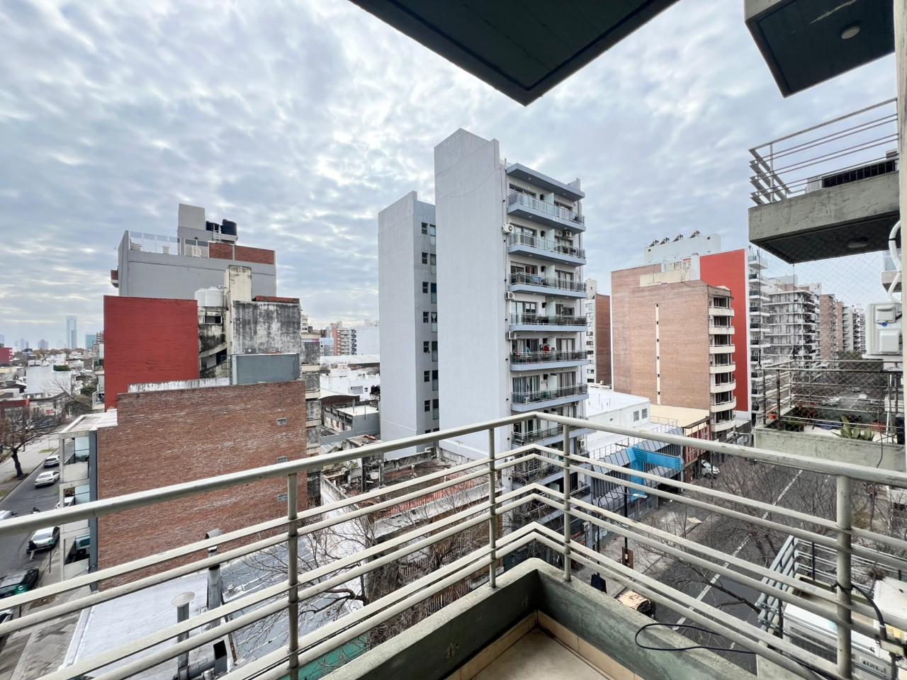 Alquiler Departamento Semipiso Rosario 2 dormitorios Balcón al frente UNR Medicina Facultades — foto 1