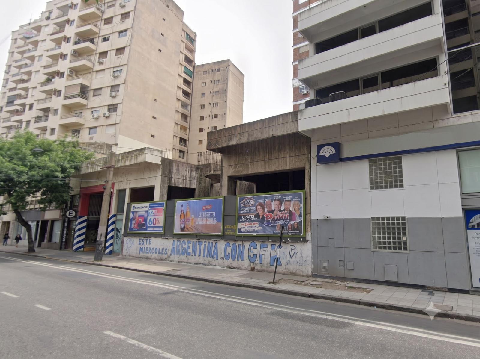 Alquiler local Rosario.  Corrientes y  Pellegrini - A Terminar bonificacion TOTAL por obra. — foto 1