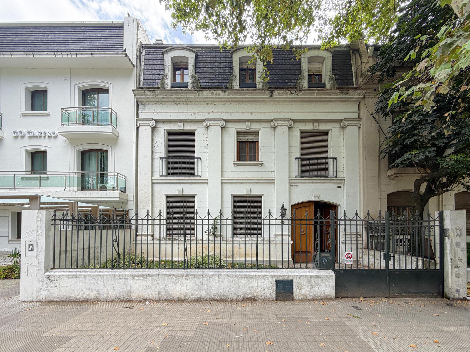 Casona comercial en la mejor zona para instituciones de Rosario — foto 1