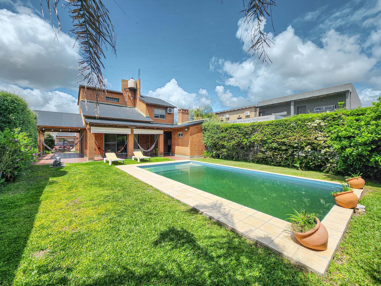 Casa de 3 dormitorios con pileta en Tierra de Sueños 1, Roldan — foto 1
