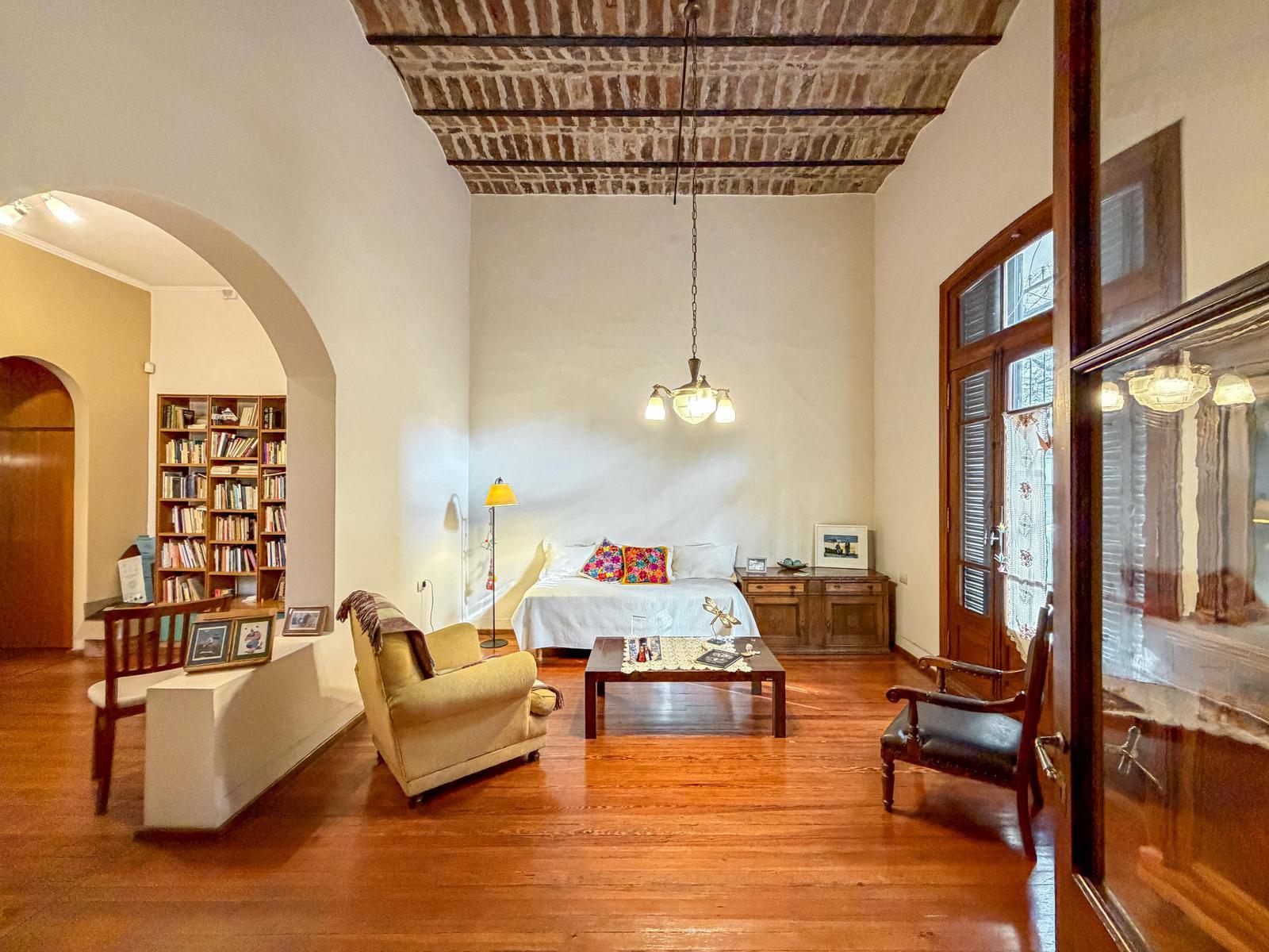 Casa de 3 dormitorios más oficina, con patio, parrilla y terraza — foto 1