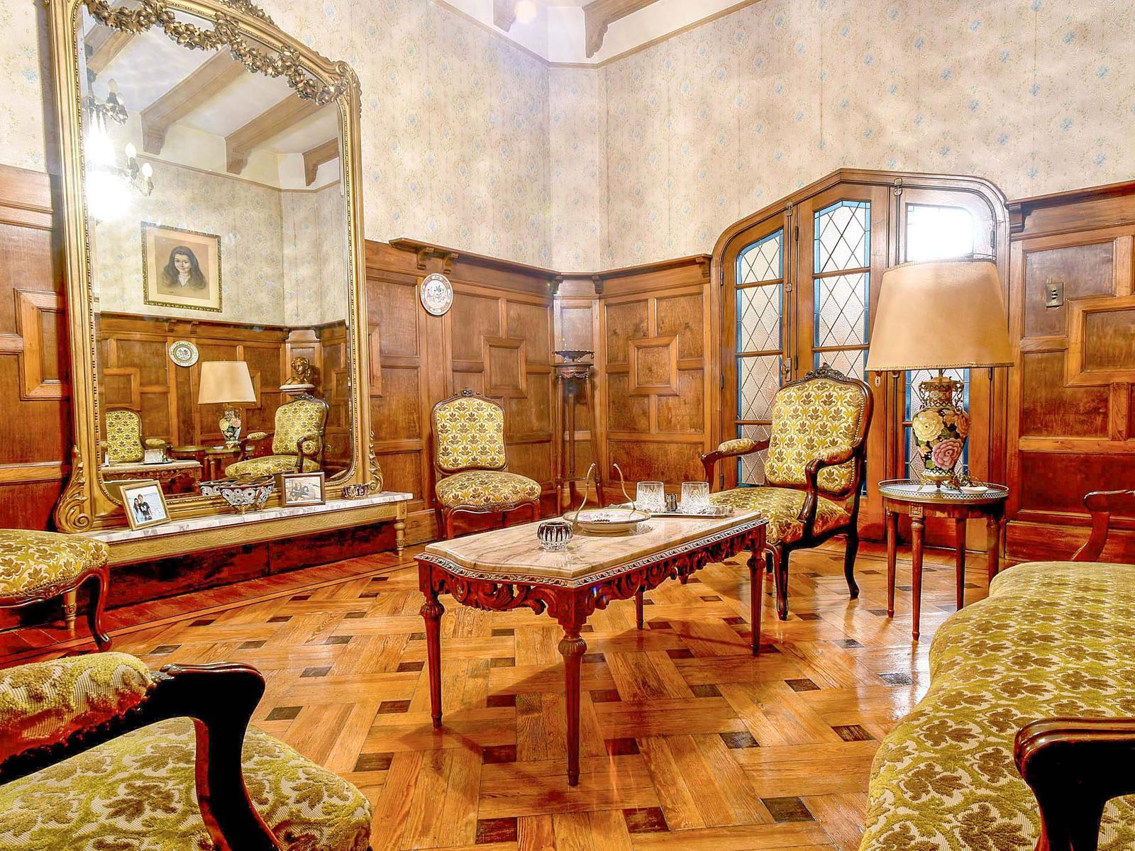 Casona antigua de 5 dormitorios con jardín y pileta en el centro — foto 1
