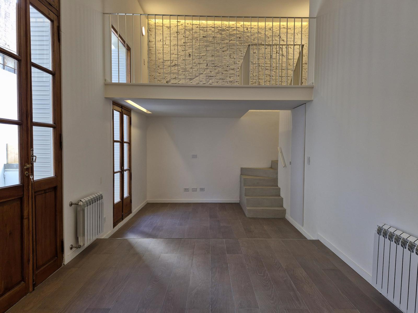 Venta, Casa Pasillo NO PH, 3 dorm, Escritorio, Patio parrillero, A estrenar, Mendoza 2400 — foto 1