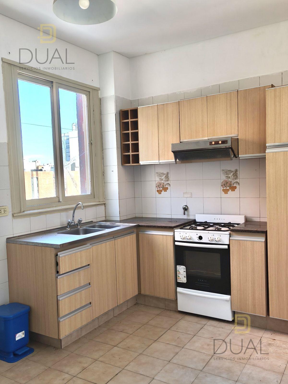 DEPARTAMENTO DOS DORMITORIOS EN ALQUILER EN ZONA CENTRO — foto 1
