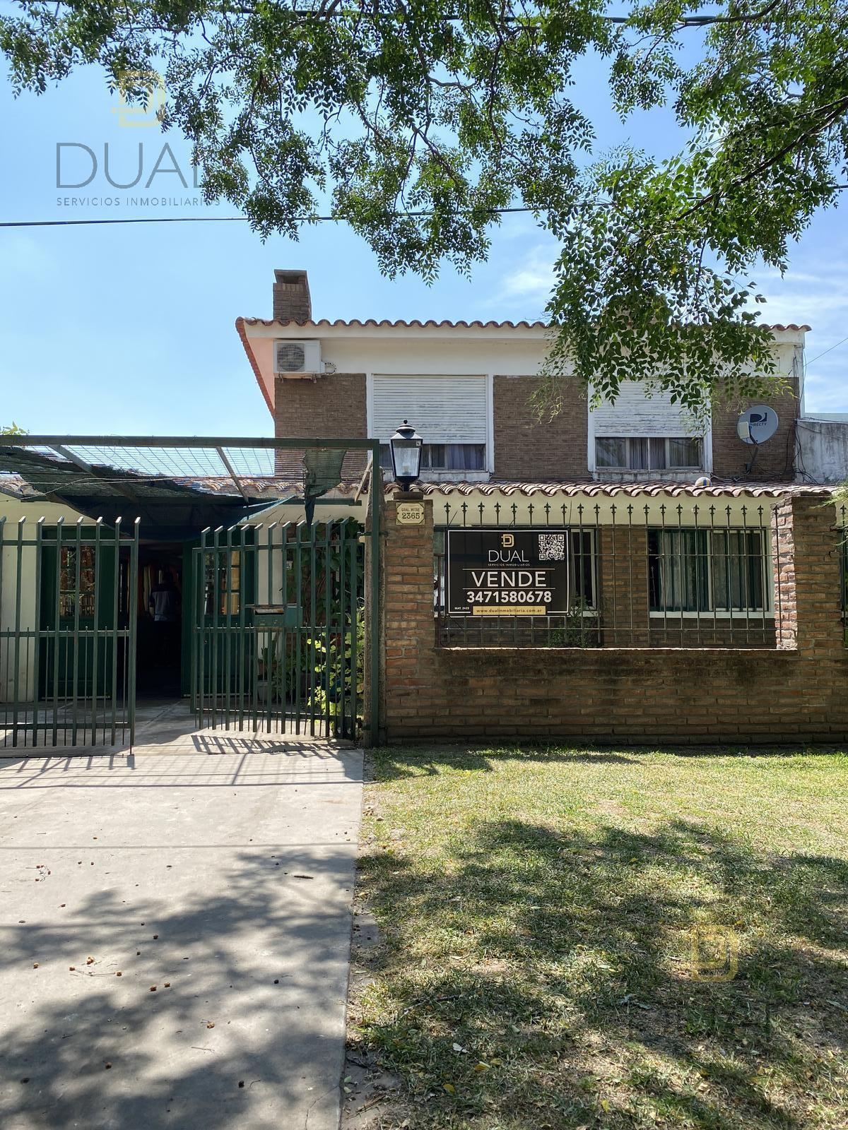 VENTA CASA 4 DORMITORIOS CON AMPLIO PARQUE Y PILETA EN FUNES — foto 1