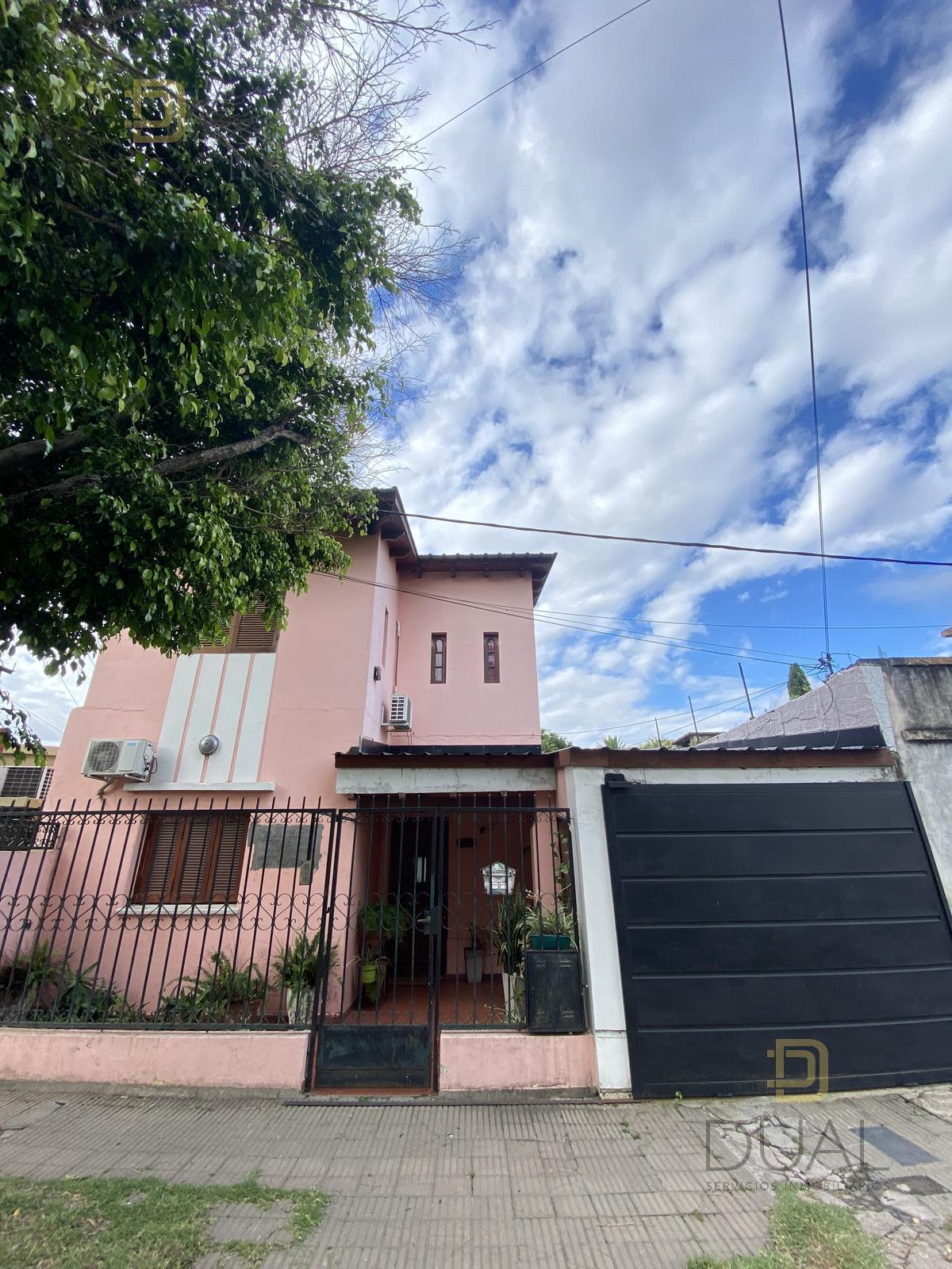 VENTA CASA 4 DORMITORIOS EN ZONA SUR CON PATIO Y TERRAZA. — foto 1
