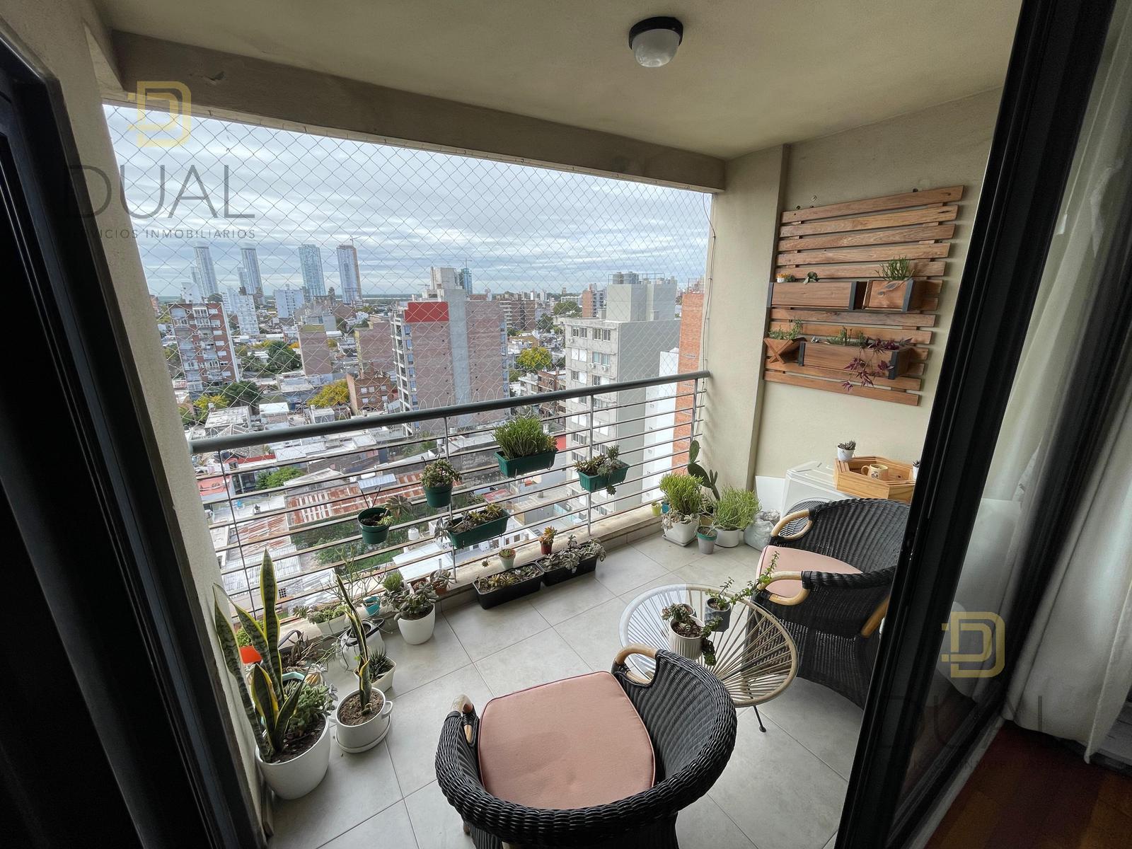 VENTA DEPARTAMENTO DOS DORMITORIOS CON COCHERA EN URQUIZA AL 2800 — foto 1