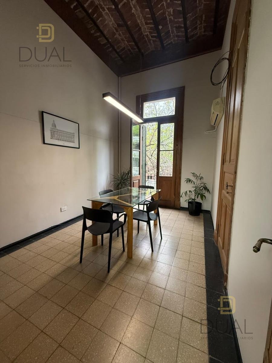 ALQUILER COMERCIAL CON 3 OFICINAS Y TERRAZA EN BARRIO LA SEXTA — foto 1