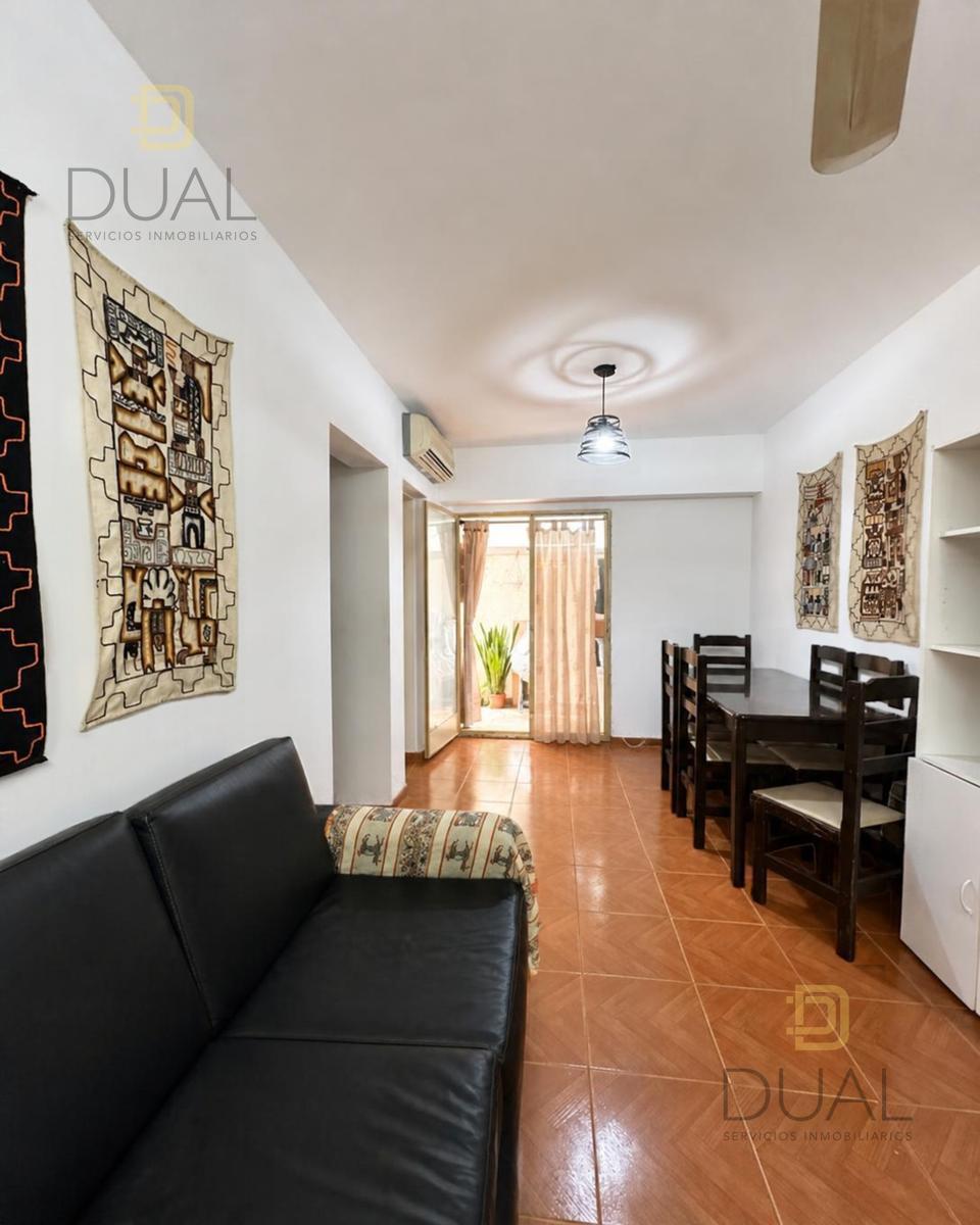 VENTA DEPARTAMENTO DE 2 DORMITORIOS CON COCHERA Y PATIO – APTO CRÉDITO BARRIO LA SEXTA — foto 1