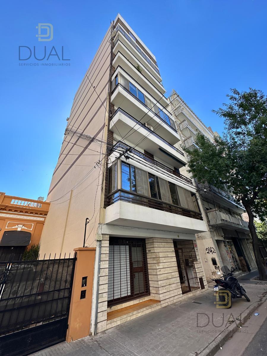 VENTA DEPARTAMENTO (PISO EXCLUSIVO) DOS DORMITORIOS CON COCHERA EN BARRIO ABASTO — foto 1