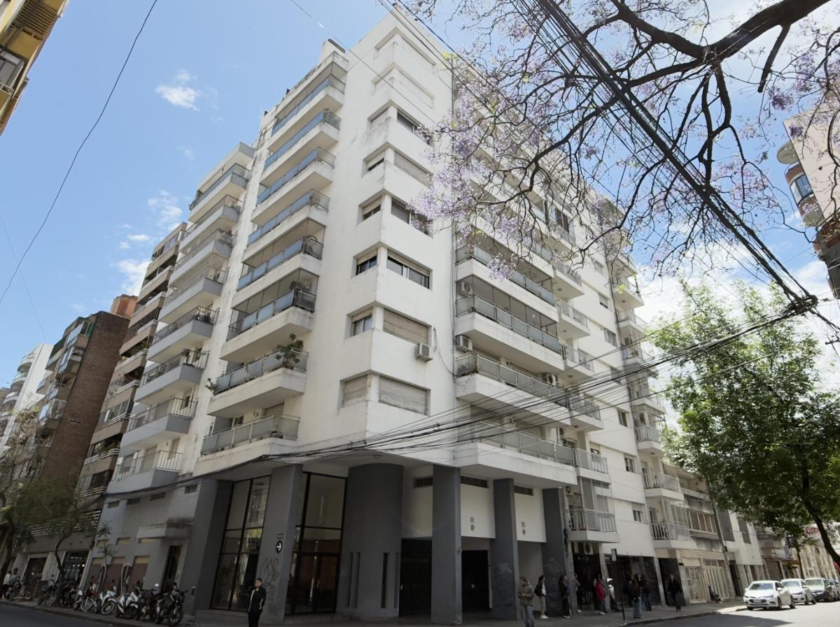 Venta Piso exclusivo 3 dormitorios 2 cocheras  amplio — foto 1