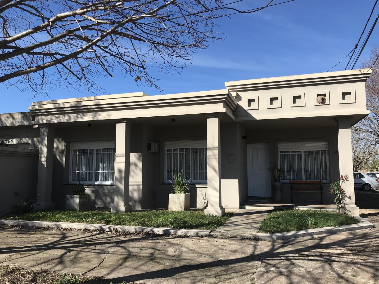 Casa Venta/Permuta 3 dormitorios Villa Mugueta. — foto 1